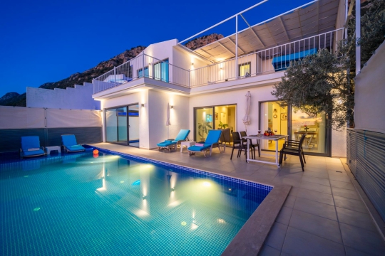 BLUE 7607 jakuzili villa- kapalı havuz- ısıtmalı havuz - deniz manzaralı