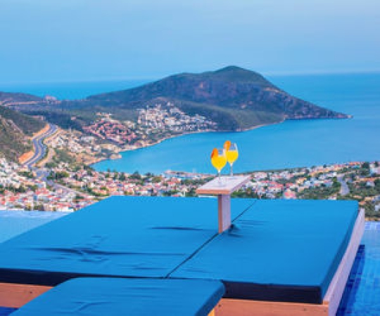 BLUE 7534, Deniz Manzaralı Tatil Villası